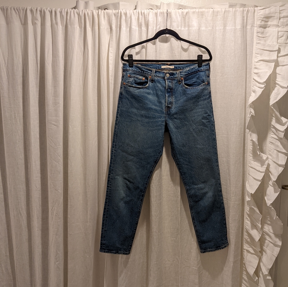 Levi's wedgiefit jeans size 31
